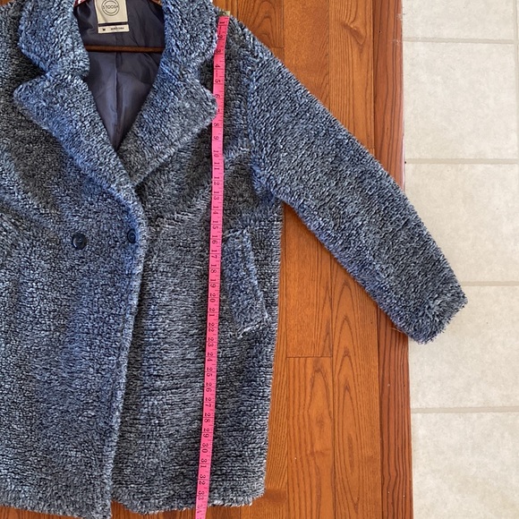 Stoosh fuzzy grey coat size medium. - Picture 13 of 13